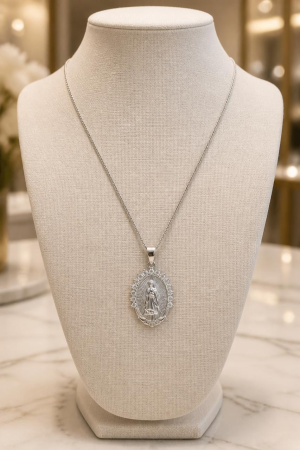Cadena con dije de la Virgen de Guadalupe